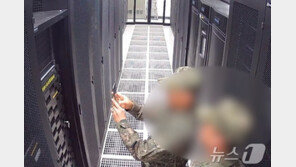 중앙선관위 “계엄군 청사 난입 1년…다신 일어나지 말아야”