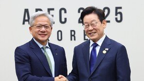 “韓에 최신 GPU 공급” 젠슨 황 약속 지켰다…초도 물량 1.3만장 확보