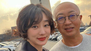 최여진, 남편과 함께 함은정 결혼식 찾아 축하 “같은 해 결혼해서 좋네”