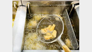 치킨 무게 줄이기 꼼수 막는다…정부, ‘조리 전 중량’ 표시제 도입