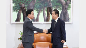 내년 728조원 예산안… 5년만에 시한내 통과