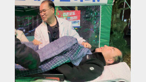 ‘단식 농성’ 이준경 전 음성부군수, 건강악화로 병원 이송