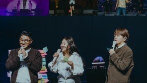 어반자카파, 전국 투어 서울 콘서트 성황…역대급 감성