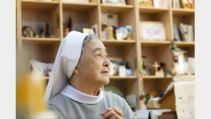 “50년 한길… 이제 내가 민들레 솜털이 됐구나”