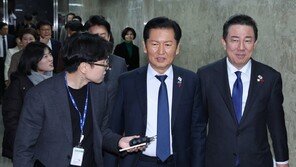 비상계엄 1년…與, 李대통령과 ‘대국민 행진’  野, ‘숨고르기’