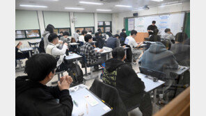 ‘불수능’ 만점자 5명 그쳐…재학생 4명-졸업생 1명