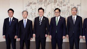 5부요인 만난 李 “모두 헌정질서 책임” 조희대 “사법개편 신중히”