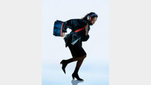 장인정신과 엔지니어링의 결합… 다이슨, 포터와 한정판 온트랙 헤드폰 출시