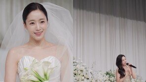 ‘직접 축가까지’ 함은정, 김병우 감독과 결혼식 현장 공개…“모든 게 기적”