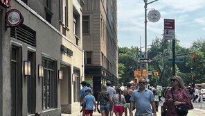 美젊은층 64% “민주주의 위기”…“부모보다 잘 살 것” 30%뿐