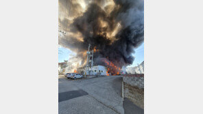 칠곡 섬유공장 화재 3시간 만에 초진…“완진까지 장시간 예상”