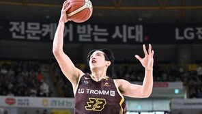 프로농구 LG, 현대모비스 꺾고 단독 선두…KCC는 공동 3위 도약
