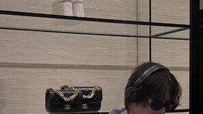 던, 선글라스 끼고 몽환미 과시…카리스마까지