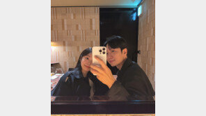 김연아♥고우림, 다정함 가득 데이트…훈훈 비주얼 부부