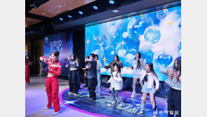 베이징 K팝 행사에 덕후 수백명 몰려… “무대 직접 볼 날 왔으면”