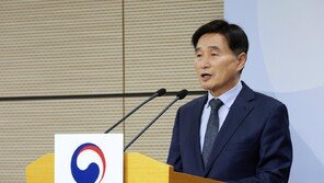 수능 영어 ‘3·11 쇼크’…교육부 “이달 중으로 평가원 조사”