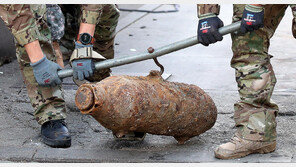 포천초교 공사현장서 1m 길이 폭탄 발견…440명 대피