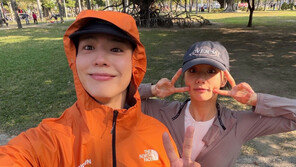 ‘응팔 커플’ 박보검·혜리, 대만서 함께 아침 러닝 공개