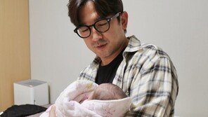 ‘신화’ 이민우 득녀…“고생한 아내 고맙고 존경스러워”