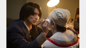 핏줄 넘어서는 예술[정덕현의 그 영화 이 대사]〈85〉