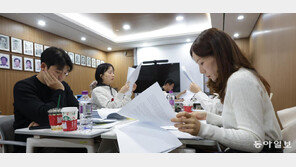 이만큼 쌓였습니다… 한국 문단의 미래가