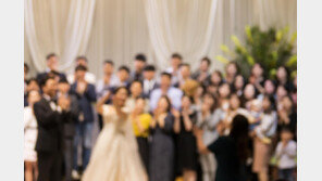 “너 때문에 하객 없었다”…결혼식 겹쳤다고 분노한 친구