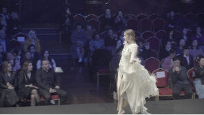 하이엔드 오트쿠튀르 브랜드 ‘루치아박’, 2026 S/S 드레스 라인 공개