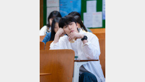 현실 남친 박서준…‘경도를 기다리며’ 입소문