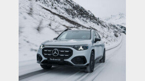 AI 비서와 대화하며 달린다… 벤츠, 신형 GLB 공개