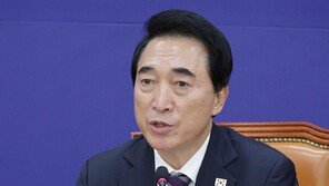 박수현 “전재수, 공직 내려놓고 의혹 규명…국민이 바라는 눈높이”