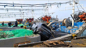 제주서 어선 위로 전기차 돌진…70대 운전자 “급발진” 주장