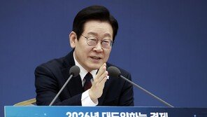 李대통령 “저도 노동자 생활 해봐…회사 망하게 하려는 노동자 없어”
