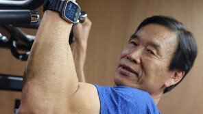 “75세에 매일 턱걸이 팔굽혀펴기 60번 하는 즐거움 아세요?”[양종구의 100세 시대 건강법]