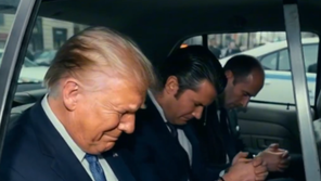 ‘美민주 잠룡’ 뉴섬, AI로 트럼프에 수갑 채웠다