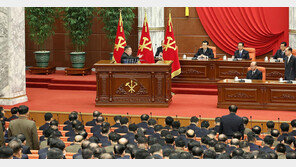 김정은 “국가 방위력 문제 효과적으로 해결됐다”