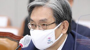 노영민, 통일교 의혹에 “윤영호, 방역 관련 면담만 한 차례” 해명