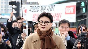 한동훈 “李대통령 ‘통일교 입틀막’ 협박…특검, 수사정보 넘겼나”