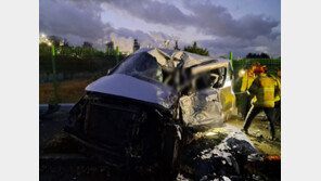 트레일러가 중앙선 넘어 승합차 충돌…1명 사망·5명 중상