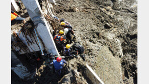수마트라 폭우 참사…홍수·산사태로 사망자 1000명 육박