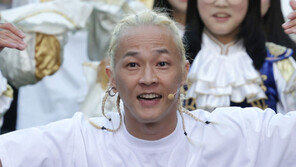 팝핀현준 “성적 수치심 느끼게 한 점 반성”…교수직 사임