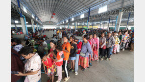 태국 “군사작전 계속 펼치겠다”…캄보디아, 국경 전면 차단