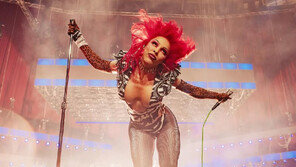 ‘19禁’답게 뜨거웠던 무대…‘글로벌 퍼포머’ 도자 캣 첫 내한 공연