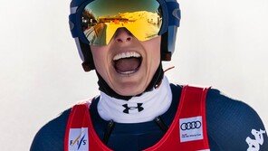 ‘스키 여제’ 린지 본, 알파인 월드컵서 또 최고령 메달