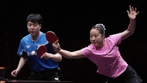 ‘황금 콤비’ 임종훈-신유빈, 만리장성 넘고 ‘왕중왕전 우승’