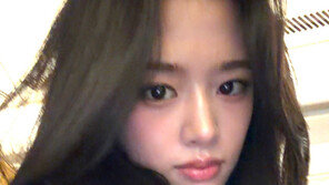 아이브 안유진, 근접 셀카도 완벽…빛나는 비주얼