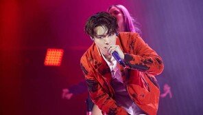 ‘엑소 팬미팅 불참’ 레이 “베이징 중요행사 때문” 사과