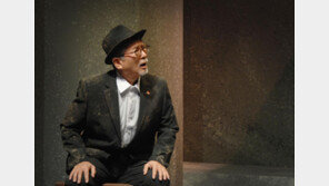 다시 무대로 올라온 이영훈 전 관장 “국정감사보다 연기가 더 긴장돼”