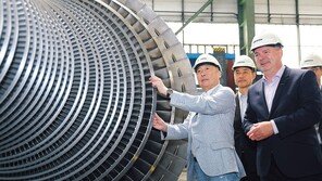 두산에너빌리티, 체코 원전 5.6조원 주기기 공급 계약 체결