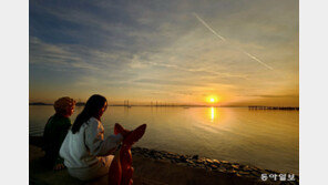 “올해도 수고 많았어”… 어린 왕자와 ‘노을멍’