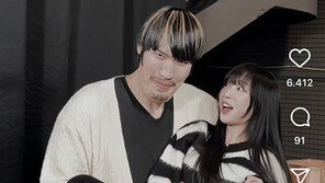 218㎝ 최홍만 품에 안긴 44㎏ 쯔양…CG급 얼굴 차이